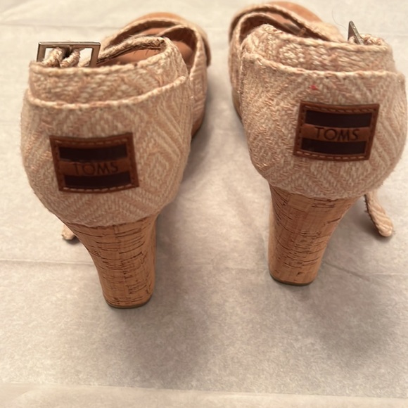 Toms Cork Wedges Size 10 - Picture 2 of 6